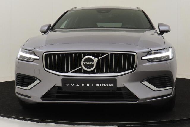 Volvo V60 T6 PLUG-IN HYBRID AWD ULTRA BRIGHT *UNIEK!* -PANO.DAK|BOWERS&WILKINS|SLATE|360°CAM|HEAD-UP DISP.|PRIVACY.GLAS|TREKHAAK|19"|SoH:98%