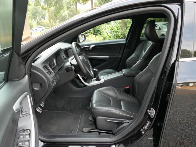 Volvo V60 T4 Business Sport 12 MND garantie Schuifdak / Xenon / Trekhaak
