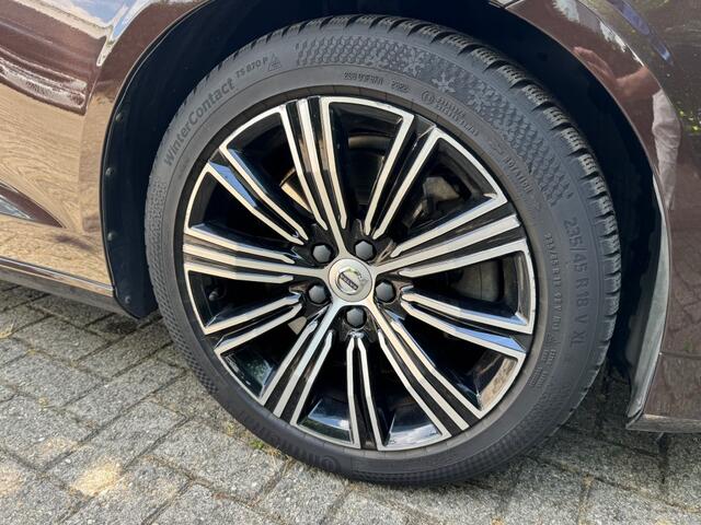 Volvo V60 2.0 T8 Recharge AWD Inscription 390pk + Camera + Leder + Panoramdak + 18 inch Lmv