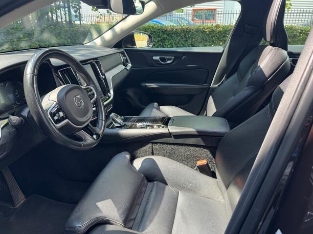 Volvo V60 2.0 T8 Recharge AWD Inscription 390pk + Camera + Leder + Panoramdak + 18 inch Lmv