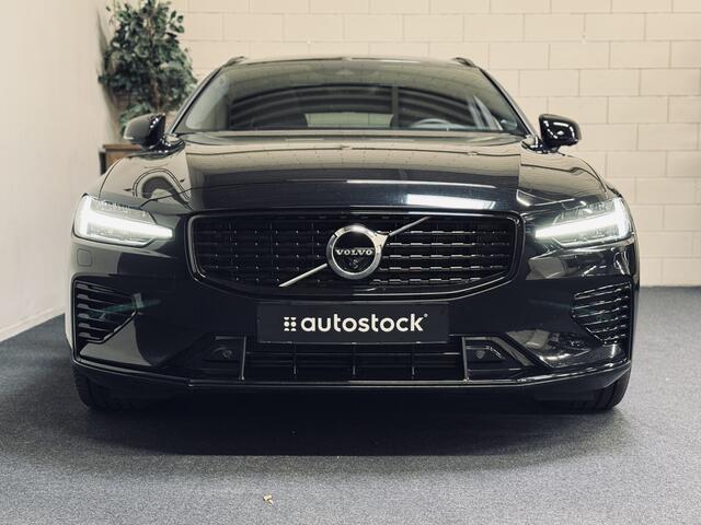Volvo V60 T6 PHEV AWD Ultimate Dark | Panorama | Trekhaak | PilotAss.