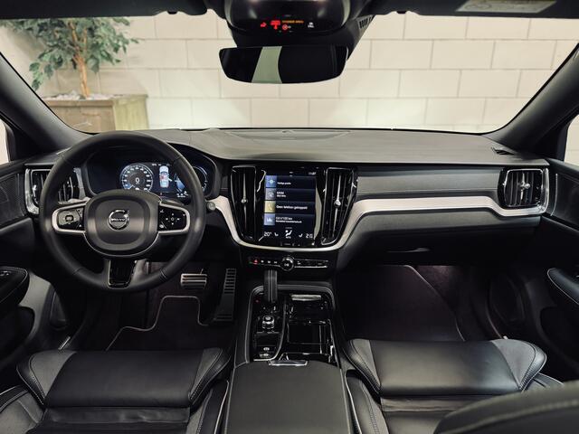 Volvo V60 T6 PHEV AWD Ultimate Dark | Panorama | Trekhaak | PilotAss.