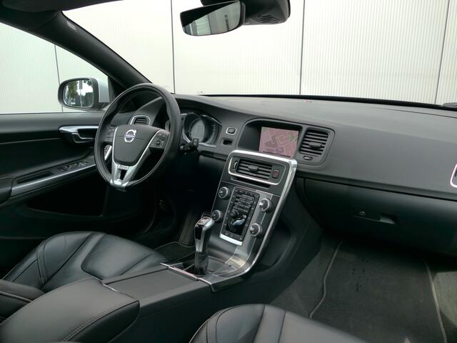 Volvo V60 T4 Business Sport Schuifdak / Standkachel / Leer / Navi / Xenon