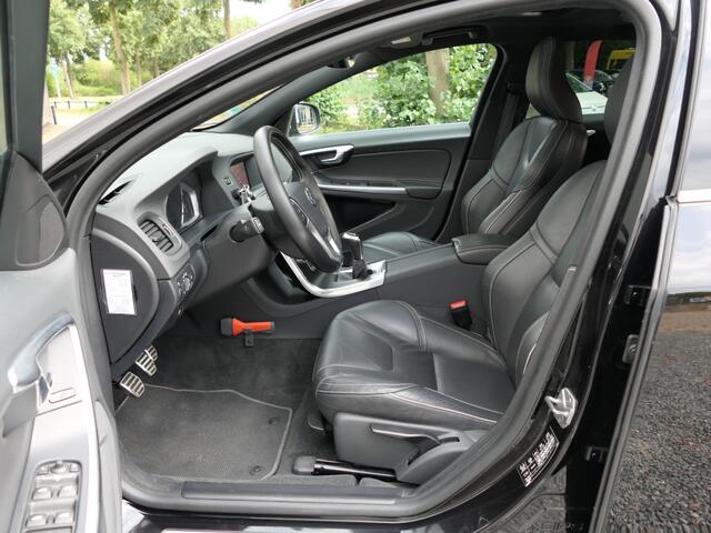 Volvo V60 T4 Business Sport Schuifdak / Standkachel / Leer / Navi / Xenon