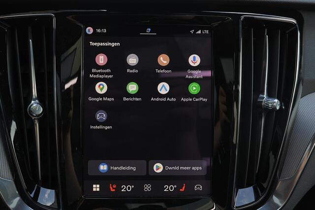 Volvo V60 T6 Recharge AWD Plus Dark Panorama/schuifdak - IntelliSafe Assist & Surround - 360º Camera - Harman/Kardon audio - Verwarmde voorstoelen, stuur & achterbank - Parkeersensoren voor & achter - Elektr. bedienb. voorstoelen met geheugen - Head up display - Ex