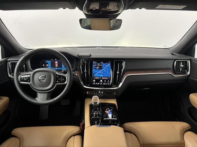 Volvo V60 2.0 T6 Plug-in hybrid AWD Plus Bright | Trekhaak | Leder | Camera |