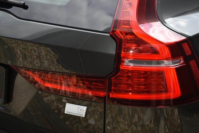 Volvo V60 T6 AWD Recharge Inscription | Panoramisch schuif/-kantel dak | Adaptieve Cruise Control | Stoel-/ Stuurwiel verwarming | Parkeercamera achter | Lederen bekleding | Keyless |