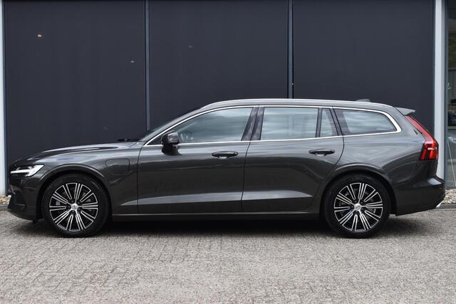 Volvo V60 T6 AWD Recharge Inscription | Panoramisch schuif/-kantel dak | Adaptieve Cruise Control | Stoel-/ Stuurwiel verwarming | Parkeercamera achter | Lederen bekleding | Keyless |