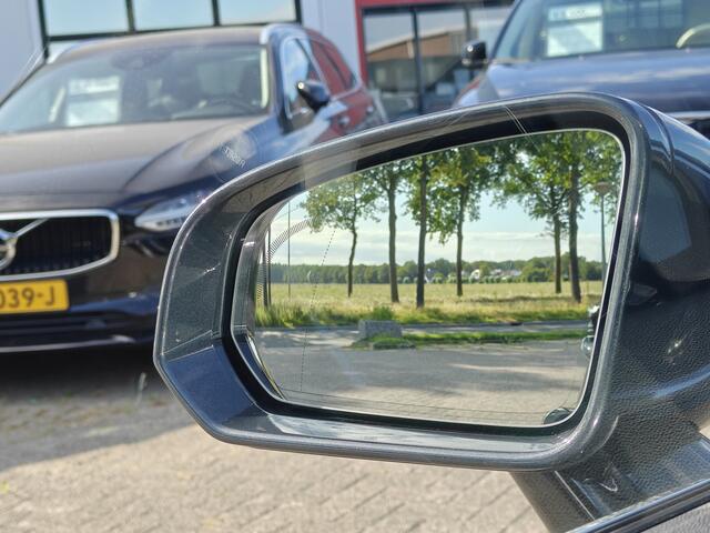 Volvo V60 T5 252PK Momentum | BLIS | Trekhaak | Elektr. Kofferklep | Carplay | ACC | PDC V+A | Camera Achter |