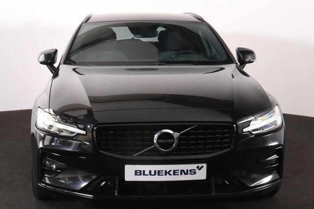 Volvo V60 B4 R-Design - IntelliSafe Assist & Surround - Harman/Kardon audio - Parkeercamera achter - Verwarmde voorstoelen, stuur & achterbank - Parkeersensoren voor & achter - Elektr. bedienb. bestuurdersstoel met geheugen - Draadloze tel. lader - Standkachel - Extra getint glas - 20' LMV