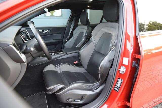 Volvo V60 2.0 T6 Twin Engine AWD R-Design PANO - TREKHAAK - HEAD UP