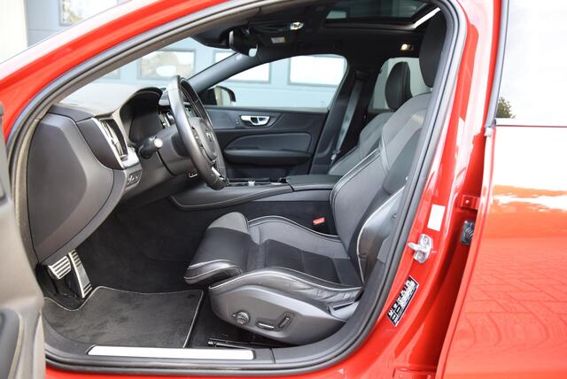 Volvo V60 2.0 T6 Twin Engine AWD R-Design PANO - TREKHAAK - HEAD UP