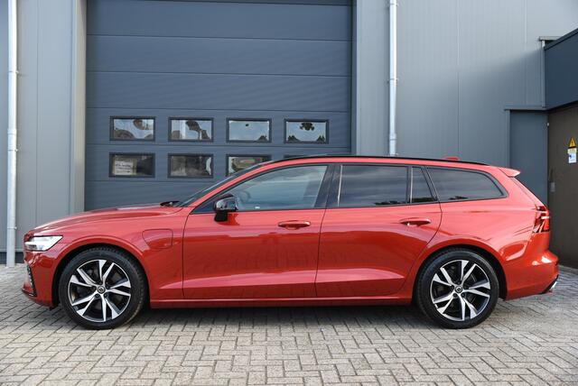 Volvo V60 2.0 T6 Twin Engine AWD R-Design PANO - TREKHAAK - HEAD UP