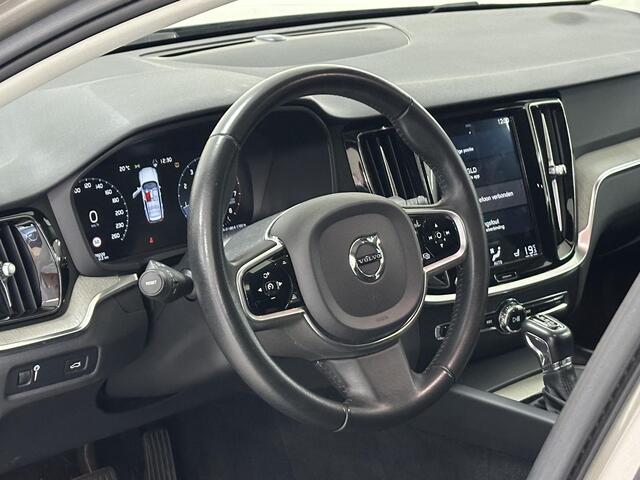 Volvo V60 2.0 T5 Inscription ELEKTRISCH WEGKLAPBARE TREKHAAK | ACHTERUITRIJCAMERA | LEDER INTERIEUR | STOELVERWARMING-/MEMORY |