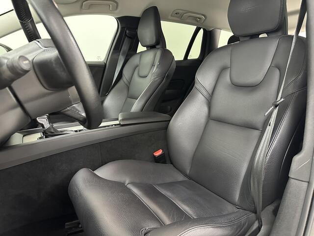 Volvo V60 2.0 T5 Inscription ELEKTRISCH WEGKLAPBARE TREKHAAK | ACHTERUITRIJCAMERA | LEDER INTERIEUR | STOELVERWARMING-/MEMORY |