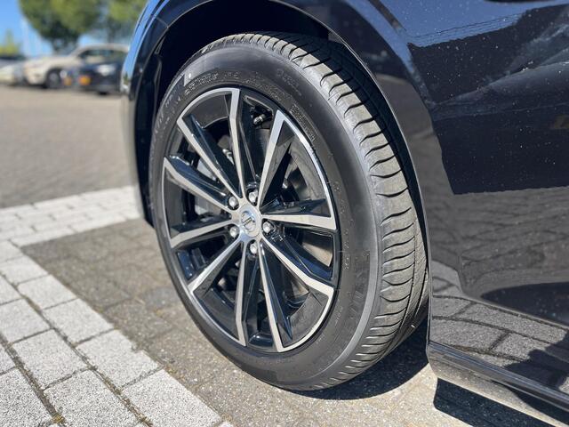 Volvo V60 T6 Plug-in hybrid AWD Plus Dark | 18 Inch Velgen | Climate Pack | Harman Kardon | Adaptive Cruise Control |