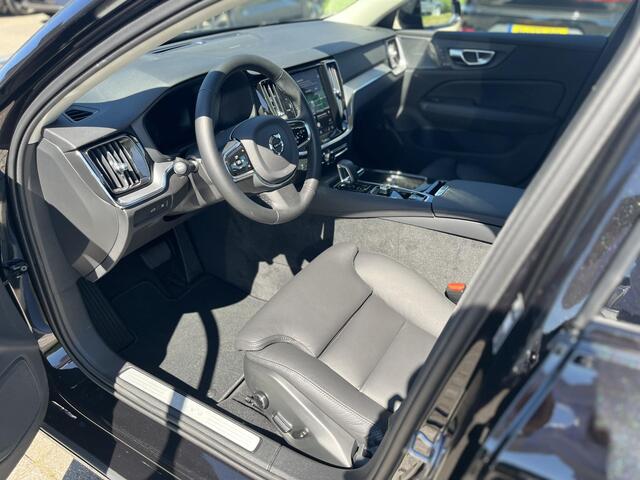 Volvo V60 T6 Plug-in hybrid AWD Plus Dark | 18 Inch Velgen | Climate Pack | Harman Kardon | Adaptive Cruise Control |