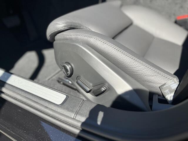 Volvo V60 T6 Plug-in hybrid AWD Plus Dark | 18 Inch Velgen | Climate Pack | Harman Kardon | Adaptive Cruise Control |
