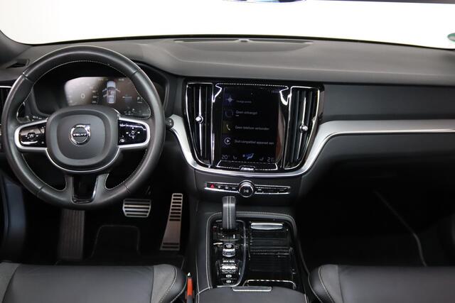Volvo V60 2.0 T6 Recharge AWD R-Design Trekhaak, Leder, Stoel/Stuurverwarming, Camera, Dealer onderhouden!