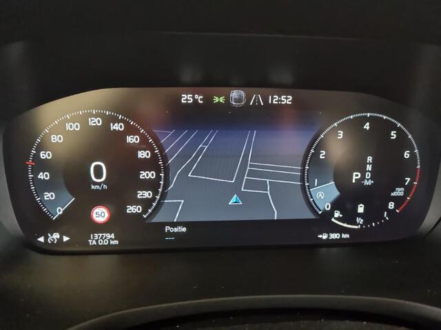 Volvo V60 2.0 B4 Inscription | Trekhaak | Keyless entry/start | Adaptive Cruise | Pilot assist | Power Seat | Memory | Leder | Stoel/stuur verwarming | Apple carplay/android auto |