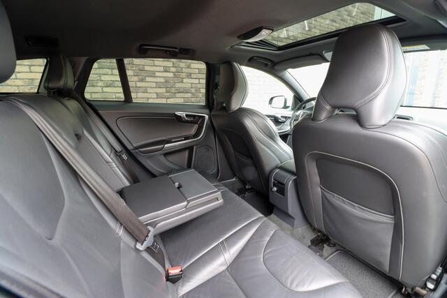 Volvo V60 2.0 T4 Business Sport | R-Design | Trekhaak | Schuif/kanteldak | Rijklaarprijs - incl.garantie