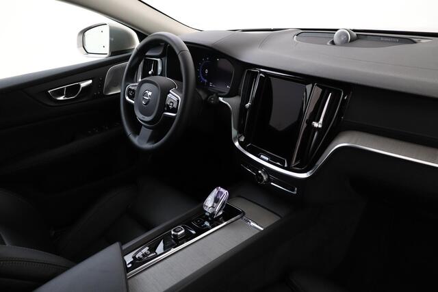 Volvo V60 CROSS COUNTRY B5 AWD ULTIMATE -FULL.OPTIONS!|PANO.DAK|B&W.AUDIO|MASSAGE|STANDKACHEL