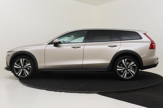 Volvo V60 CROSS COUNTRY B5 AWD ULTIMATE -FULL.OPTIONS!|PANO.DAK|B&W.AUDIO|MASSAGE|STANDKACHEL