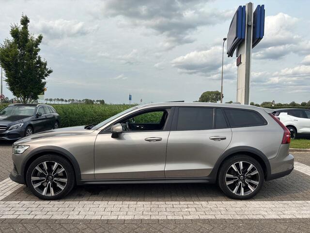 Volvo V60 CROSS COUNTRY 2.0 T5 AWD Pro
