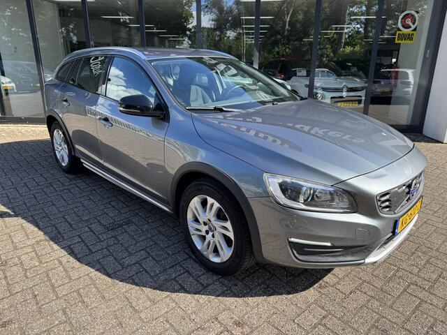 Volvo V60 CROSS COUNTRY 2.0 D3 Momentum*Navigatie*EXPORT/EX BPM*