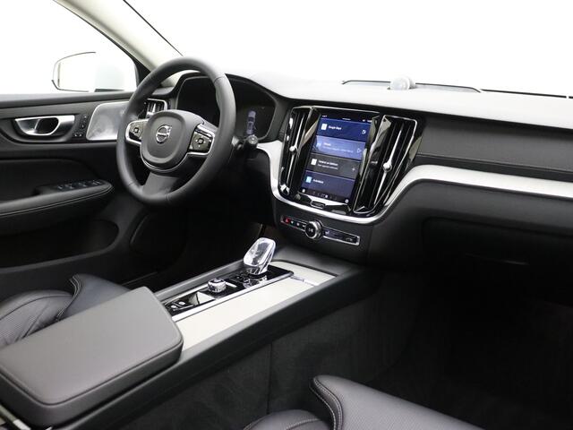 Volvo V60 CROSS COUNTRY B5 265pk AWD Ultimate / Bowers&Wilkins / Massage / Dubbel glas / Head-Up / 20'' / 360 Camera / Full-LED / Panoramadak / Keyless / El. Trekhaak / BLIS / ACC /