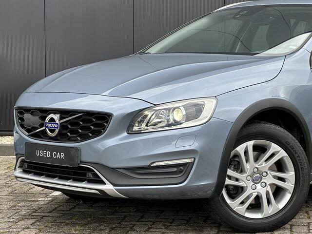 Volvo V60 CROSS COUNTRY 2.0 T5 Nordic+ Standkachel, stoel en voorruitverwarming. park assist camera, Volvo on call, xenon verlichting
