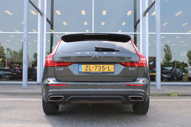 Volvo V60 CROSS COUNTRY D4 Automaat AWD Intro Edition | Trekhaak | Blis| Schuif/kanteldak | 360 Camera | Head-Up