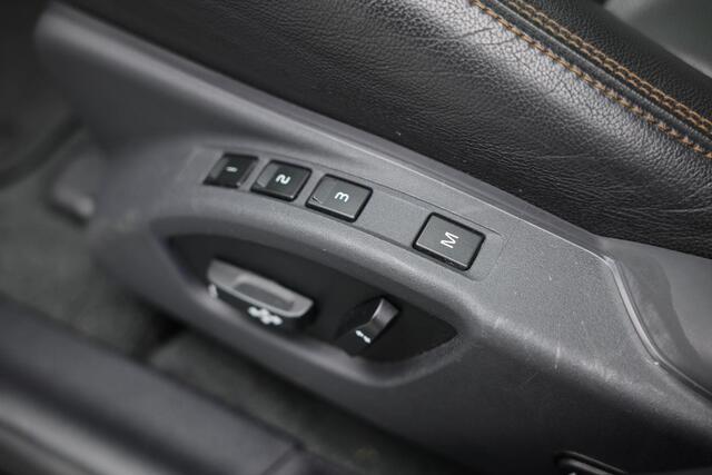 Volvo V60 CROSS COUNTRY 2.0 D4 Polar+ |Schuifdak|Memory|Camera|Leder|Stuurverwarming|