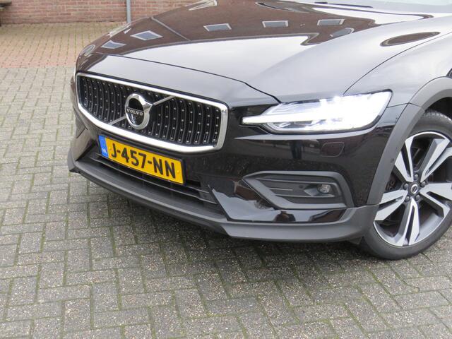 Volvo V60 CROSS COUNTRY 2.0 B5 AWD Pro * Rijklaarprijs incl. garantie * Trekhaak * Panoramadak * Leder * Adaptive Cruise * Led
