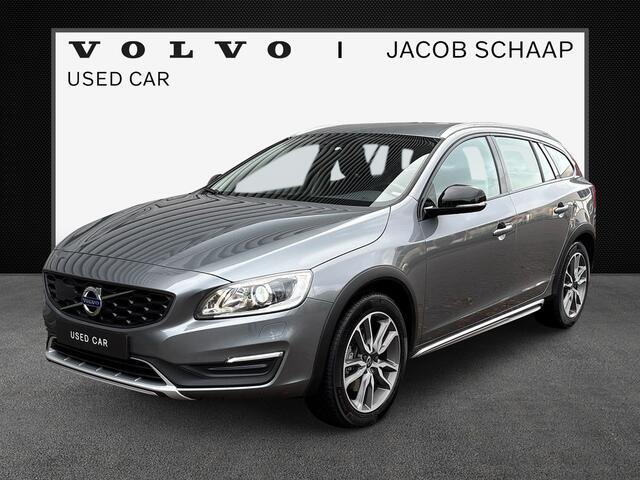Volvo V60 CROSS COUNTRY 2.0 D3 Momentum / bi-xenon koplampen / Trekhaak / Verwarmbare voorruit /