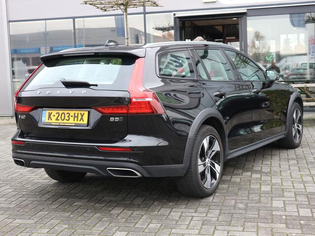 Volvo V60 CROSS COUNTRY 2.0 B5 AWD Pro NAVI ADAP CRUISE