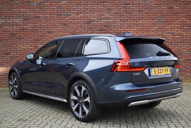 Volvo V60 CROSS COUNTRY B5 265PK AWD Plus | Styling Kit | 20'' | 360 Camera | Harman/Kardon | Trekhaak |