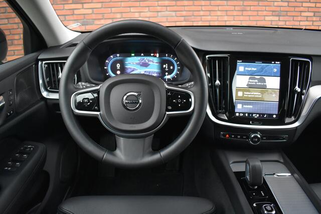 Volvo V60 CROSS COUNTRY B5 265PK AWD Plus | Styling Kit | 20'' | 360 Camera | Harman/Kardon | Trekhaak |