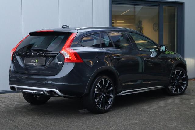 Volvo V60 CROSS COUNTRY 2.0 D3 Polar+ / Camera / Schuifdak