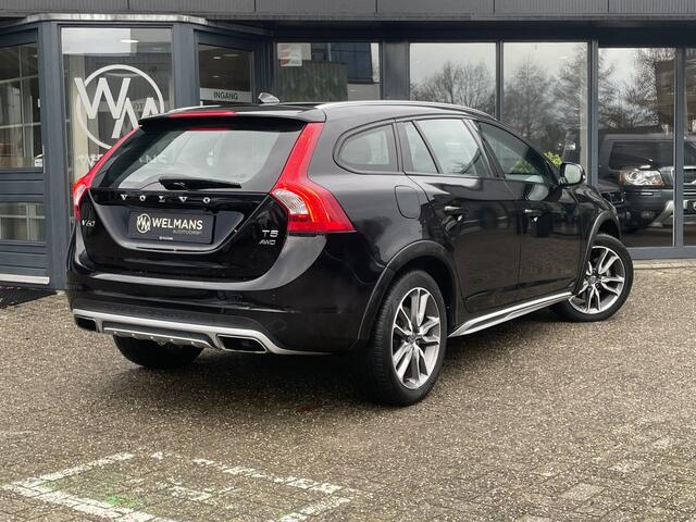 Volvo V60 CROSS COUNTRY 2.0 T5 AWD Summum Xenon l Leder l Sensus