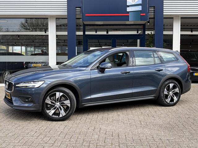 Volvo V60 CROSS COUNTRY 2.0 D4 AWD Intro Edition / Polestar-Engineered / Automaat / NL-Auto / Dealer-Onderhouden / Vol-Leder / Stoelverwarming V+A / Stuurverwarming / Adaptieve Cruise-Control / Elektr.-Wegklapbare Trekhaak / Keyless / Elektr.-Achterklep / Dodehoek-Detectie / App