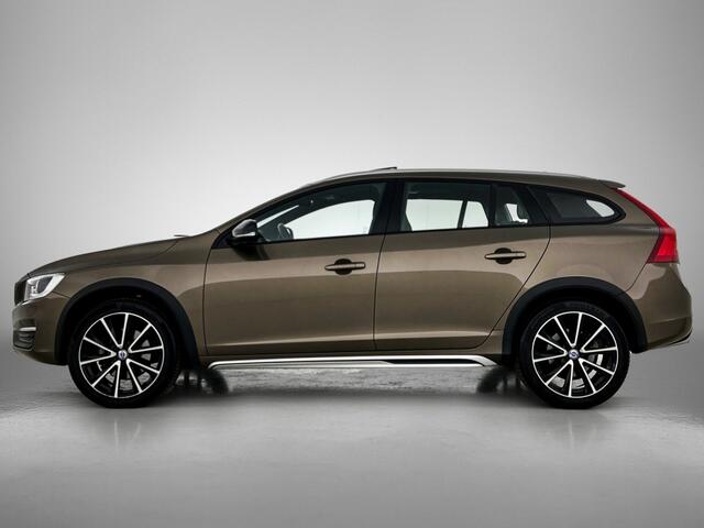 Volvo V60 CROSS COUNTRY 2.0 T5 Polar+