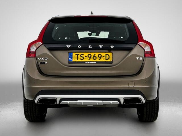 Volvo V60 CROSS COUNTRY 2.0 T5 Polar+