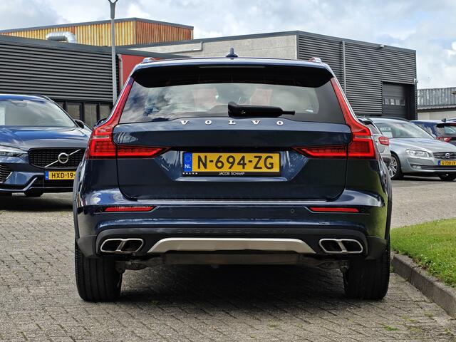 Volvo V60 CROSS COUNTRY B5 251PK AWD Pro | Trekhaak | Adapt. Cruise | Stoelventilatie | Panodak