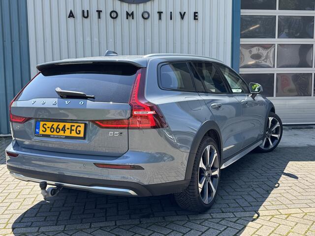 Volvo V60 CROSS COUNTRY 2.0 B5 AWD Keyless /12mnd Garantie / Leder / 20'' Harman K./ Apple / 4NW Banden / Adaptive / Str verw / Org NL
