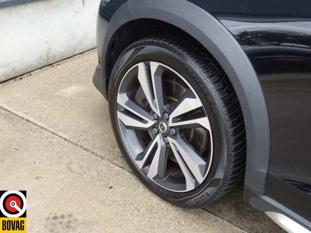 Volvo V60 CROSS COUNTRY 2.0 B5 AWD Ultimate