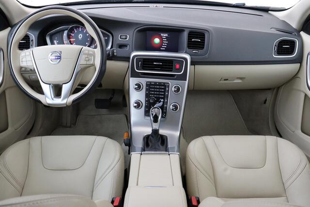 Volvo V60 CROSS COUNTRY T5 POLAR+ LUXURY -PANO.DAK|POWER-SEATS|ADAP.XENON|CAMERA|STANDKACHEL|PDC|KINDERZITJES|SENSUS-CONNECT|STOEL/STUURVERW.|TREKHAAK|18"