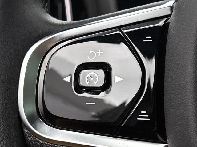 Volvo V60 CROSS COUNTRY 2.0 B5 AWD Ultimate | B&W Audio | Panorama dak | Leder |