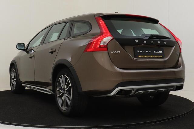 Volvo V60 CROSS COUNTRY T5 AUT. SUMMUM -PANO.DAK|PREMIUM.AUDIO|LEDER|POWER-SEATS|ADAP.XENON|CAMERA|STANDKACHEL|18"