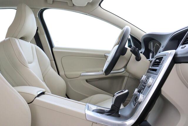 Volvo V60 CROSS COUNTRY T5 AUT. SUMMUM -PANO.DAK|PREMIUM.AUDIO|LEDER|POWER-SEATS|ADAP.XENON|CAMERA|STANDKACHEL|18"